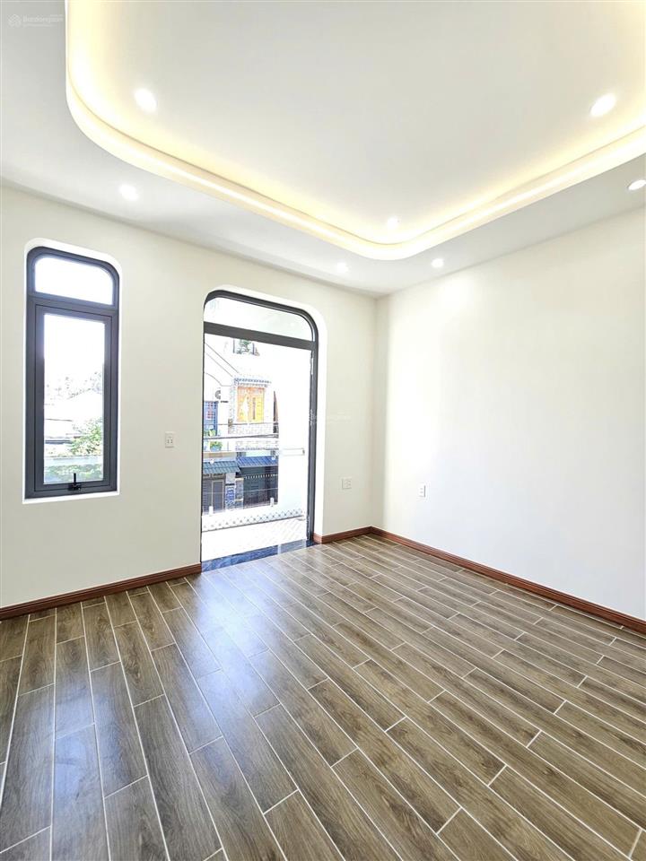 Bán nhà 1t1l mới 4x15.4m hoàn công, kdc hoàng hùng p. dĩ an gần ngã tư chiêu liêu
