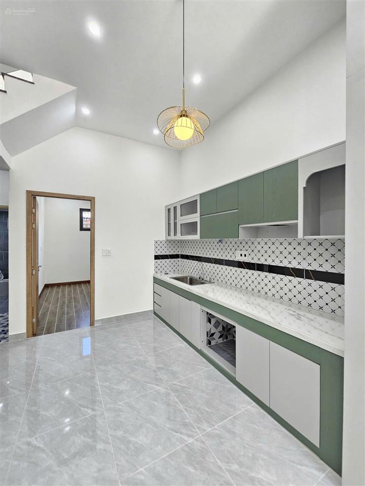 Bán nhà 1t1l mới 4x15.4m hoàn công, kdc hoàng hùng p. dĩ an gần ngã tư chiêu liêu