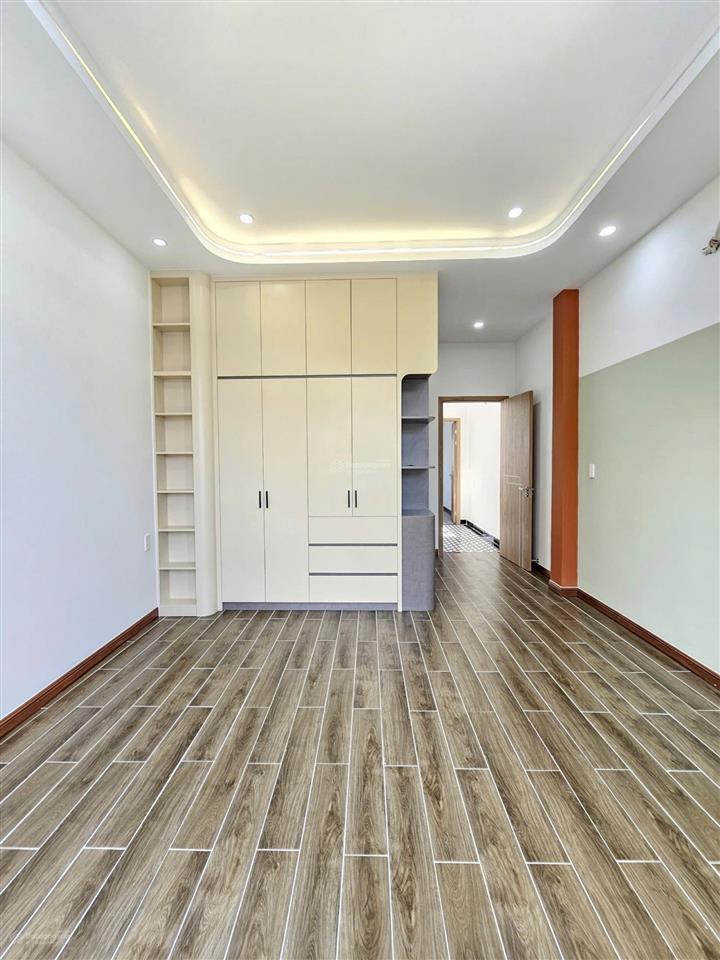 Bán nhà 1t1l mới 4x15.4m hoàn công, kdc hoàng hùng p. dĩ an gần ngã tư chiêu liêu