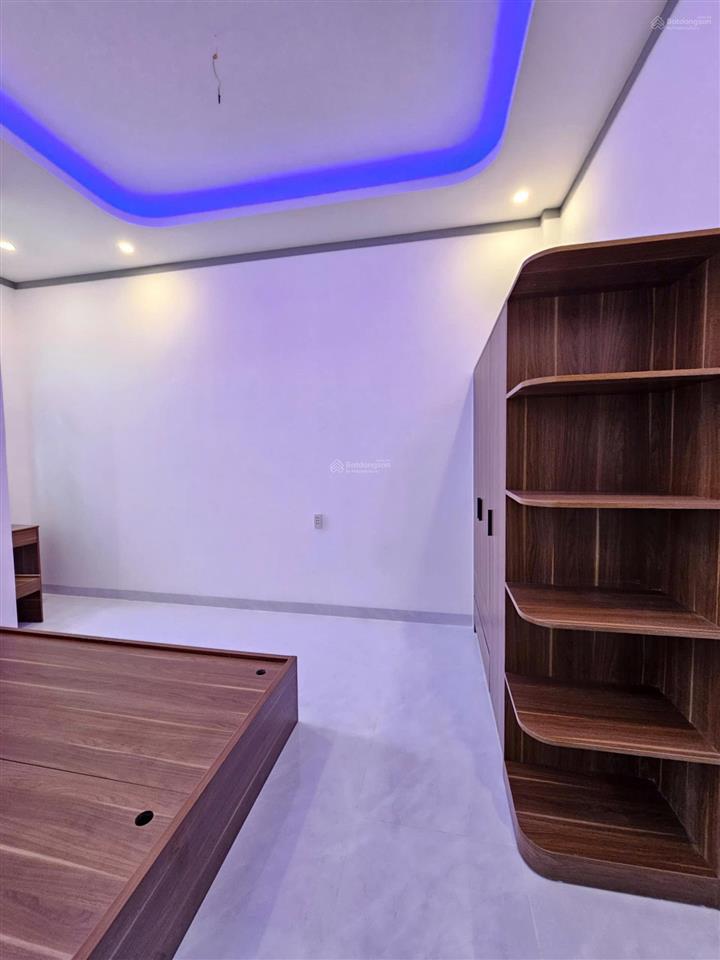 Bán nhà mới kdc 1t1l 4.2x20m hoàn công, gần đường phạm văn diêu p. biên hòa, full nội thất