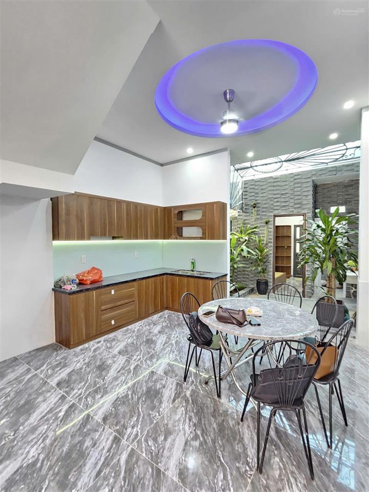 Bán nhà mới kdc 1t1l 4.2x20m hoàn công, gần đường phạm văn diêu p. biên hòa, full nội thất