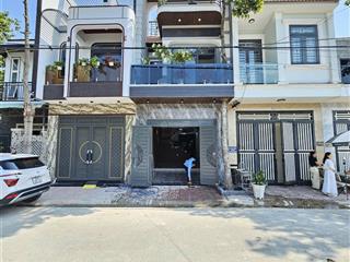 Bán nhà mới kdc 1t1l 4.2x20m hoàn công, gần đường phạm văn diêu p. biên hòa, full nội thất