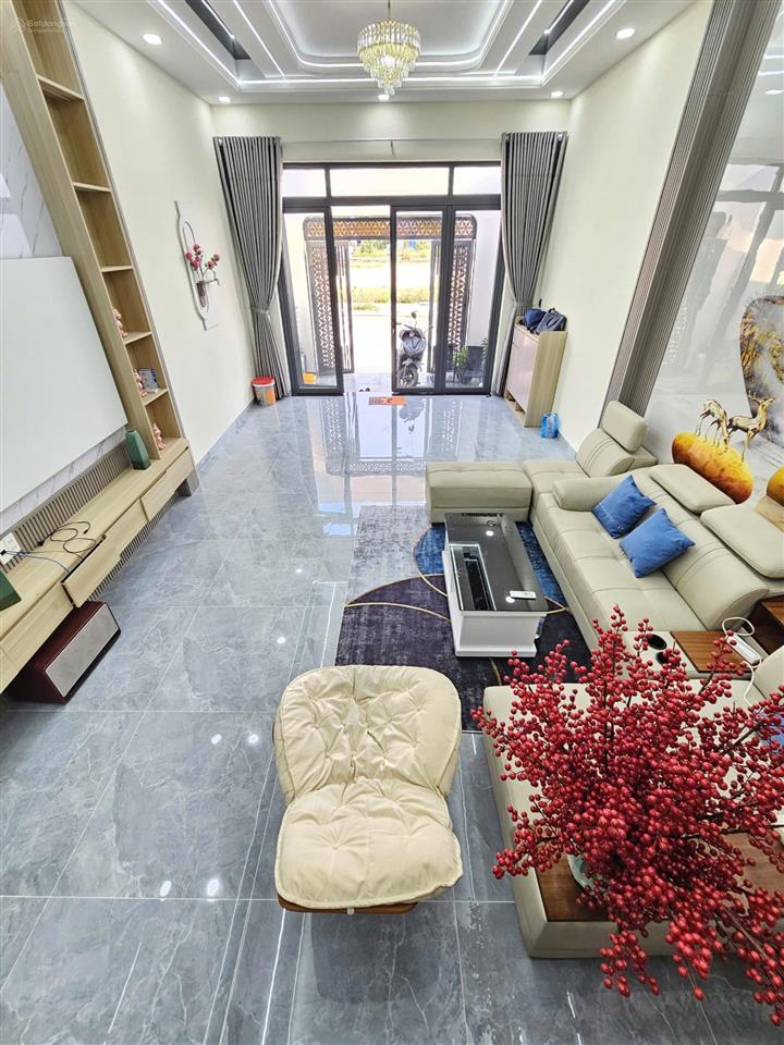 Bán nhà mới1t2l 4.5x16m, đường n4 kdc tuấn điền phát 1 p tân hiệp kế đất chợ, full nội thất