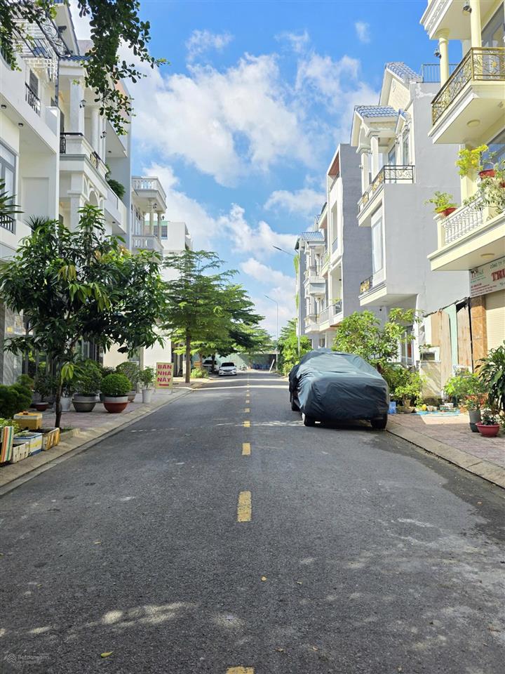 Bán đất 4x18m, đường d5 kdc phú hồng khang (giá tốt, không vướng cống, tủ điện)