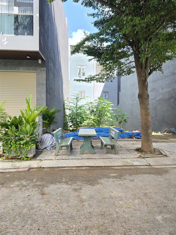 Bán đất 4x18m, đường d5 kdc phú hồng khang (giá tốt, không vướng cống, tủ điện)