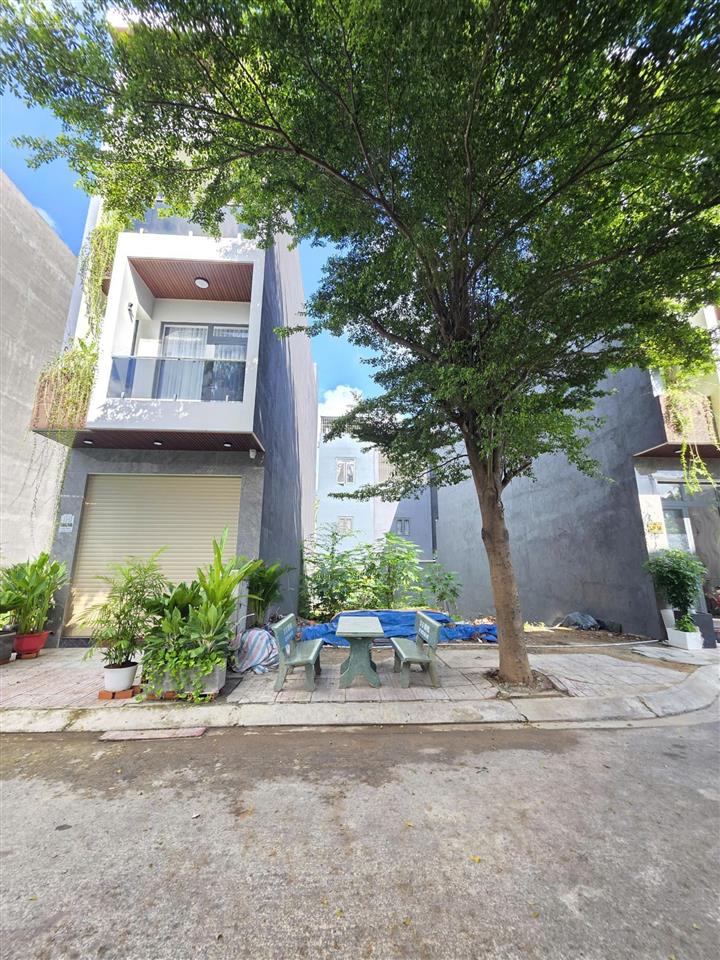 Bán đất 4x18m, đường d5 kdc phú hồng khang (giá tốt, không vướng cống, tủ điện)
