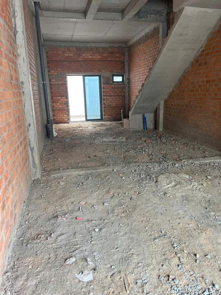 Bán nhà mới 1t 1l + tum 4x15.5m, đường d1 kdc ngọc lễ (hoàn công)