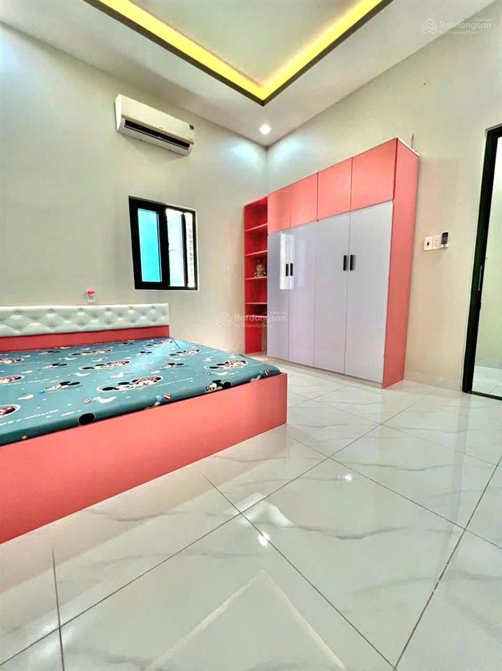 Bán nhà mới 1t2l kế công viên 5x12m, đường n2 kdc u&i full nội thất (giá rẻ, hoàn công)
