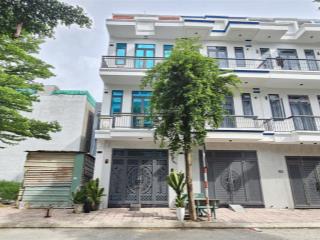 Bán nhà mới 1t2l kế công viên 5x12m, đường n2 kdc u&i full nội thất (giá rẻ, hoàn công)