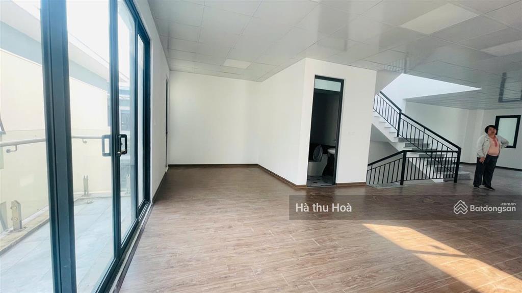 Chính chủ cần cho thuê gấp căn biệt thự 180m² với giá 30 triệu/th, xem nhà miễn phí