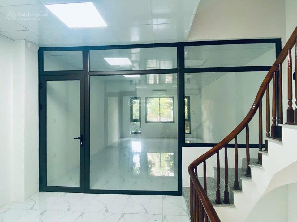 Cho thuê flc đại mỗ nhà hoàn thiện full có thang máy vị trí đẹp phù hợp mọi nhu cầu  0977 180 ***