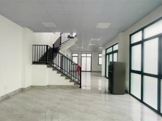 Do nhu cầu không dùng đến cần cho thuê gấp căn bt 198m2 hoàn thiện full