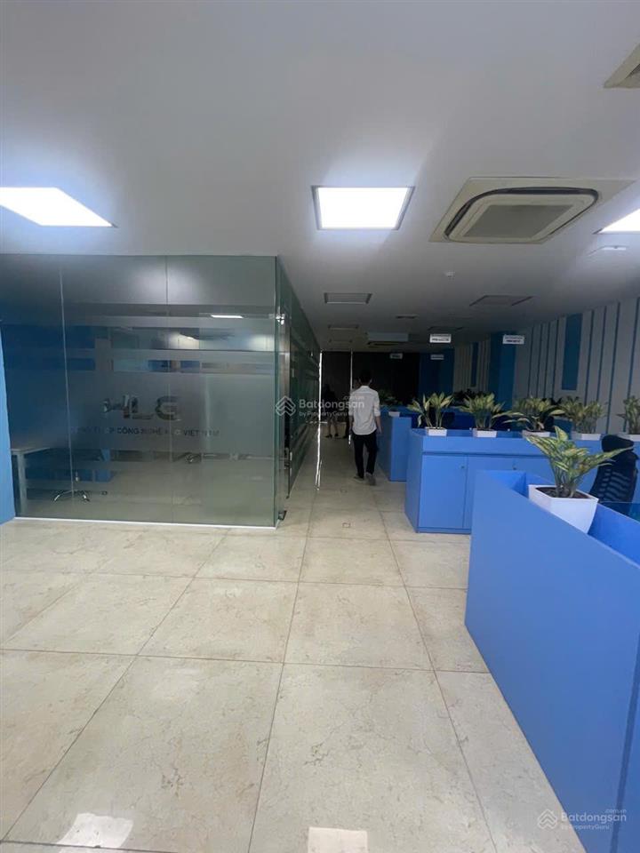 Cần cho thuê gấp căn shophouse 2 căn đập thông full nội thất đầy đủ pccc 200m2