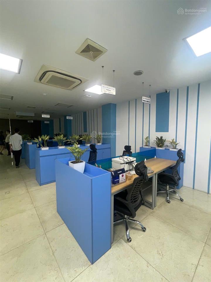 Cần cho thuê gấp căn shophouse 2 căn đập thông full nội thất đầy đủ pccc 200m2