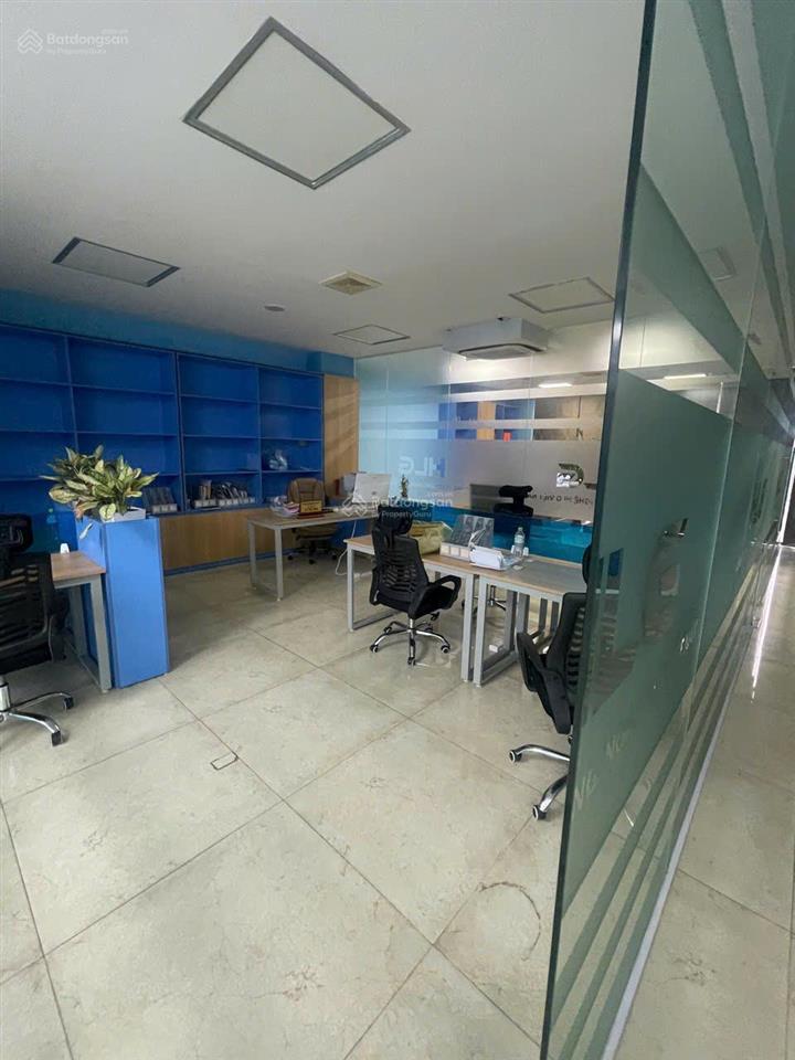 Cần cho thuê gấp căn shophouse 2 căn đập thông full nội thất đầy đủ pccc 200m2