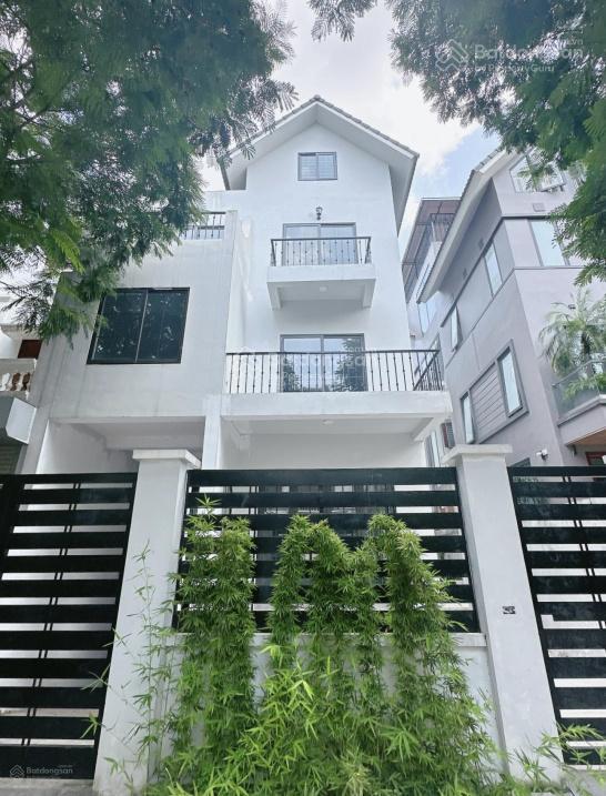 Chính chủ cần cho thuê gấp căn biệt thự 200m2 gần aeon hà đông  0977 180 ***