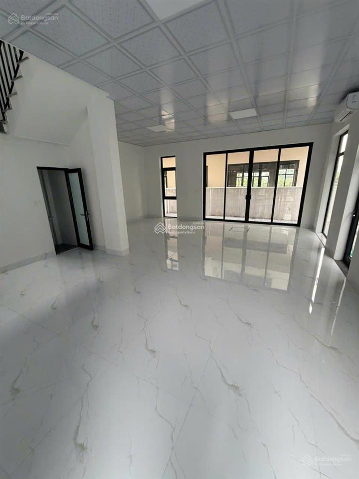 Chính chủ mình cần cho thuê gấp căn góc geleximco giá 33 tr full đồ  0977 180 ***