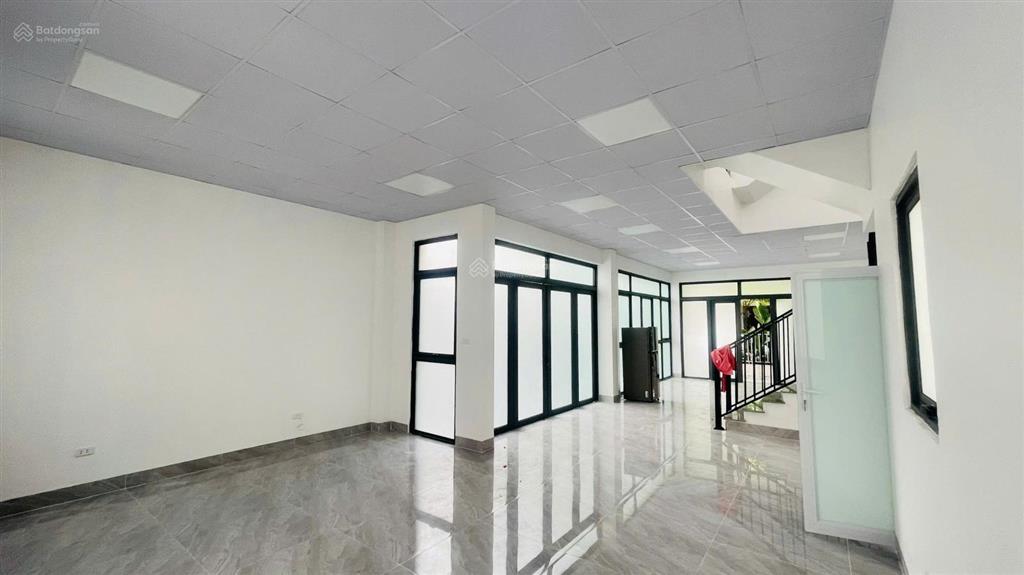Chính chủ cần cho thuê gấp căn bt 198m2 hoàn thiện đẹp phù hợp mọi nhu cầu sử dụng