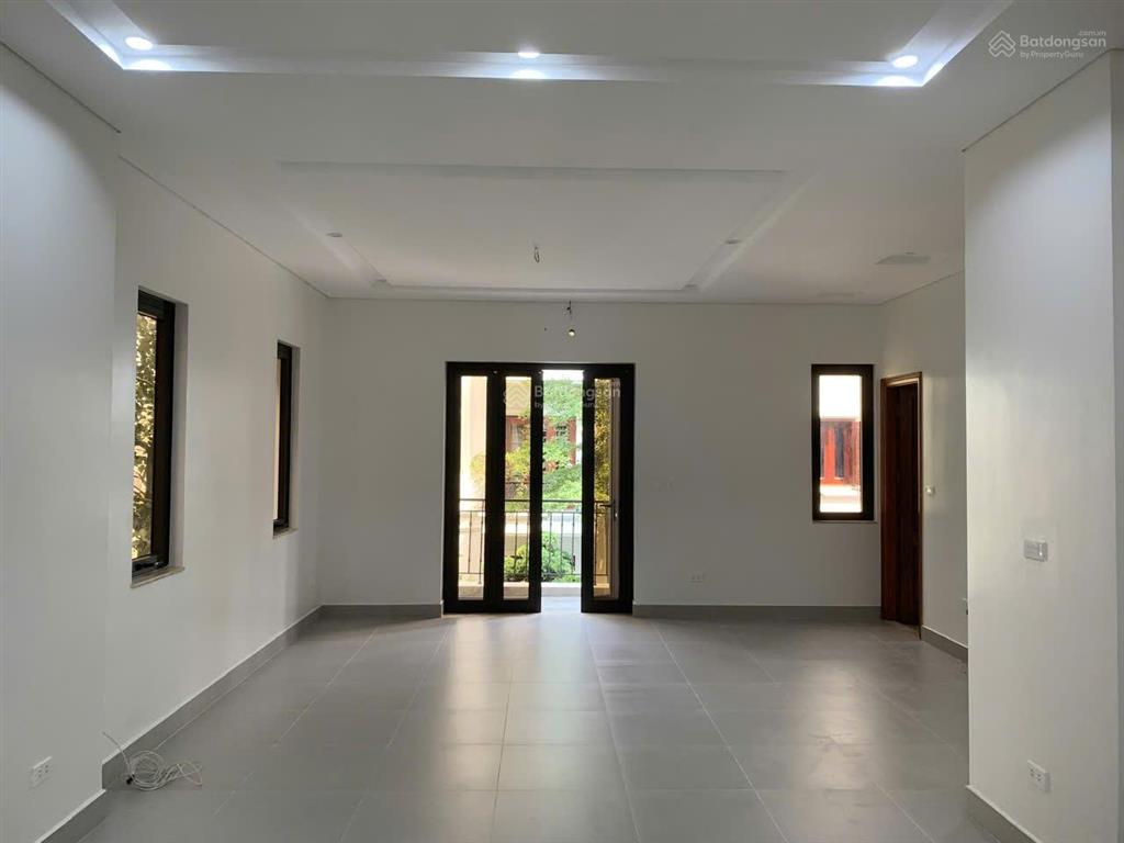 Chính chủ cần cho thuê căn biệt thự 250m2 ht có thang máy pccc giá 40 tr
