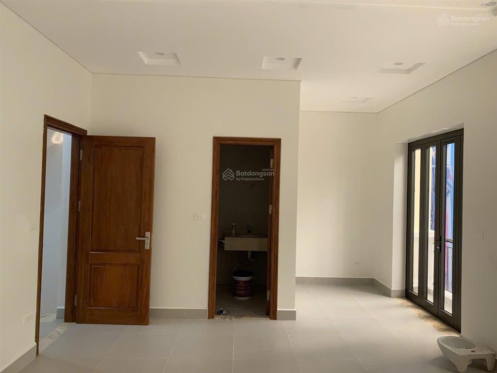 Chính chủ cần cho thuê căn biệt thự 250m2 ht có thang máy pccc giá 40 tr
