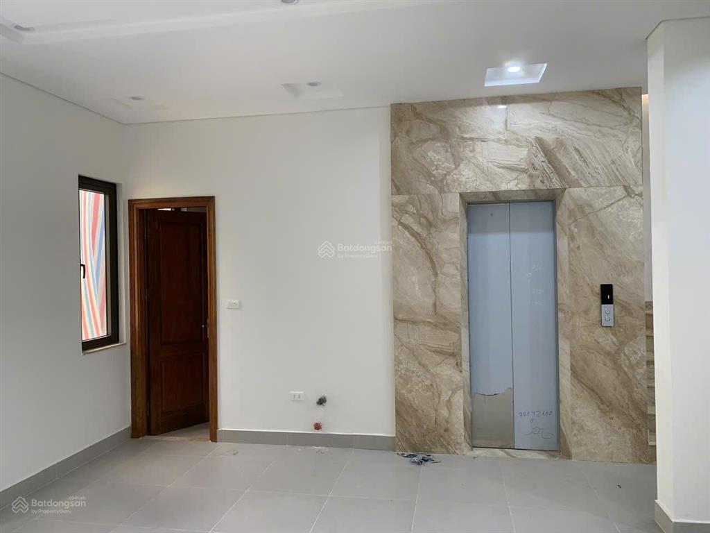 Chính chủ cần cho thuê căn biệt thự 250m2 ht có thang máy pccc giá 40 tr
