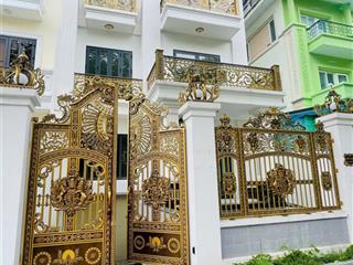 Chính chủ cần cho thuê căn biệt thự 250m2 ht có thang máy pccc giá 40 tr