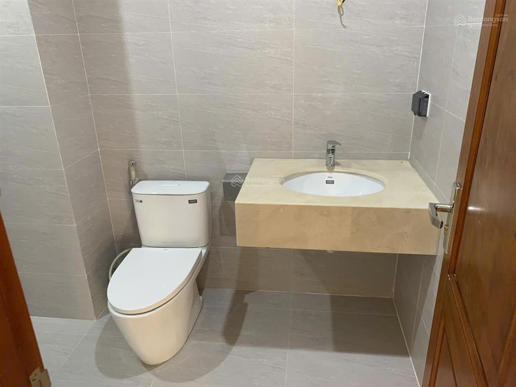Chính chủ cần cho thuê căn biệt thự 250m2 ht có thang máy pccc giá 40 tr