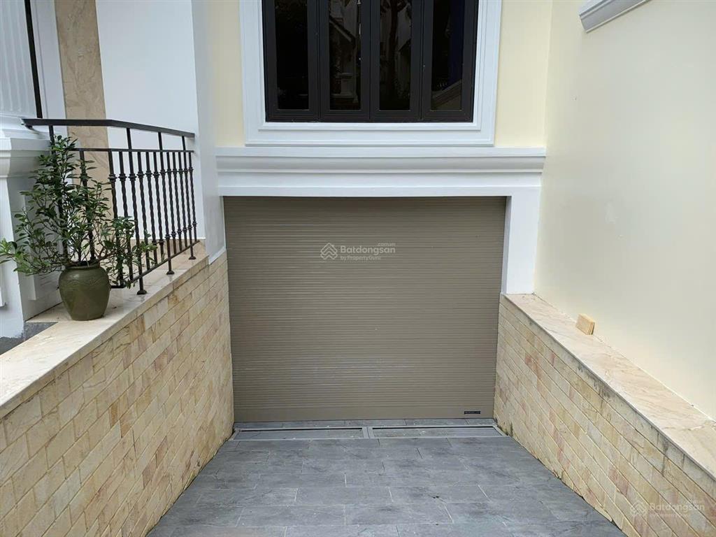 Chính chủ cần cho thuê căn biệt thự 250m2 ht có thang máy pccc giá 40 tr