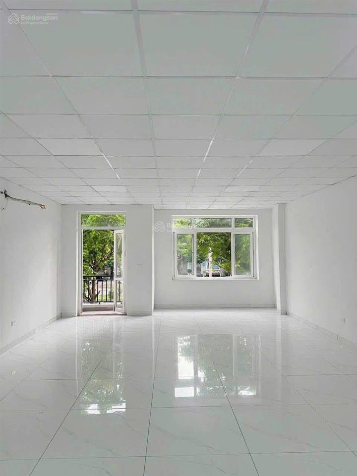 Chính chủ cần cho thuê gấp căn biệt thự có thang máy pccc đầy đủ 0977 180 ***