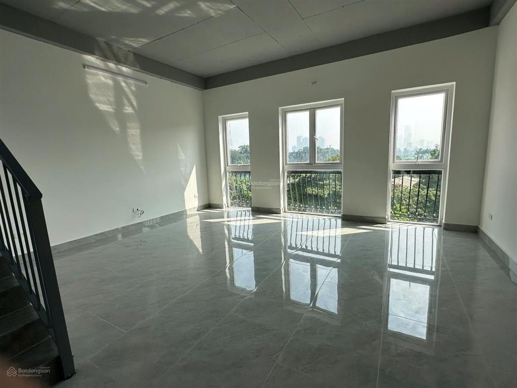 Chính chủ cần cho thuê gấp căn biệt thự có thang máy pccc đầy đủ 0977 180 ***