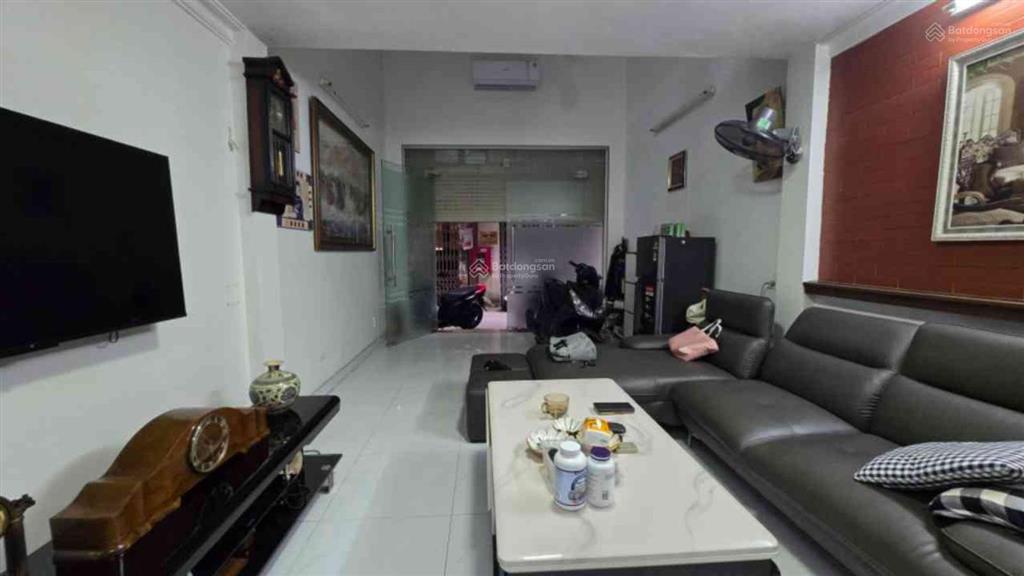 Chị quyết gửi em bán căn nhà phố đà nẵng cách ô tô 10m, giá chỉ 2.5xtỷ