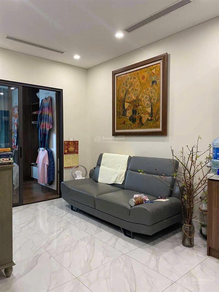 Bán căn hộ cc a14 nam trung yên 2n full đồ, tầng trung view mát, chủ thiện chí, có slot xe. 4,9 tỷ