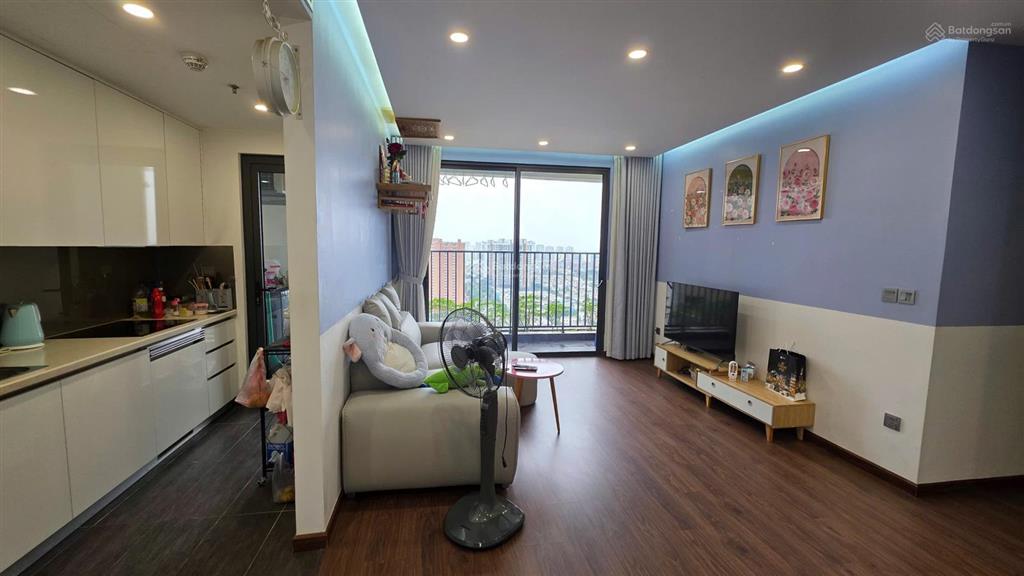 Bán cc mipec xuân thủy 76m, 2n2vs ful đồ, tầng cao thoáng, view thành phố lung linh.. giá 8,55 tỷ