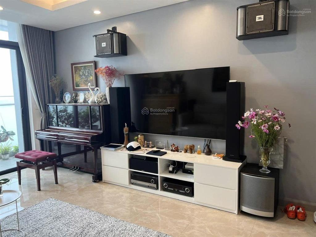 Chủ cần tiền gấp chuyển đi sài gòn ở. bán cc az lâm viên 113m 3n đủ đồ có slot xe. 9,8 tỷ căn góc