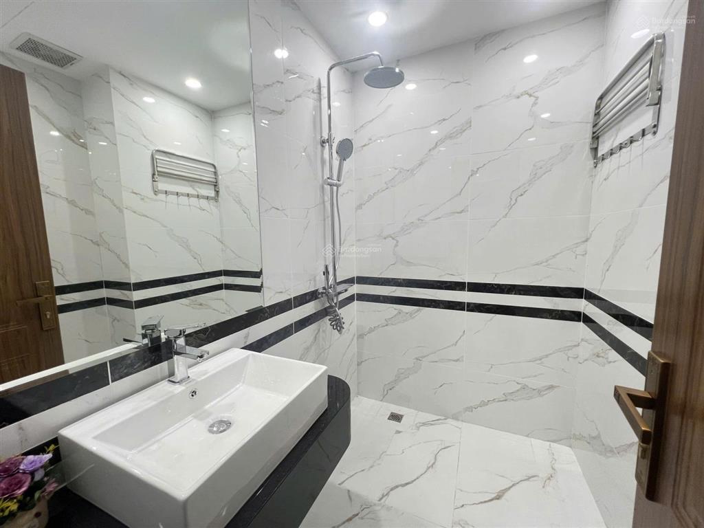 Bán cc n03 ngoại giao đoàn 3n đủ đồ, view thoáng, có slot xe, giá nhích 7 tỷ, giá hời khu.
