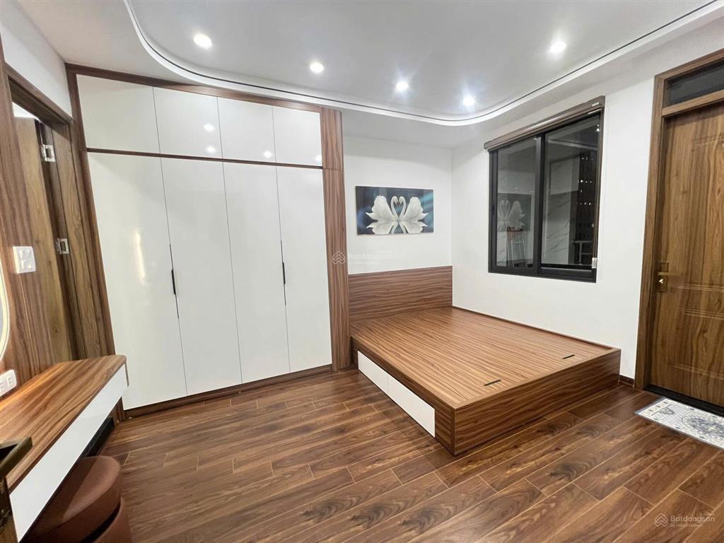 Bán cc n03 ngoại giao đoàn 3n đủ đồ, view thoáng, có slot xe, giá nhích 7 tỷ, giá hời khu.