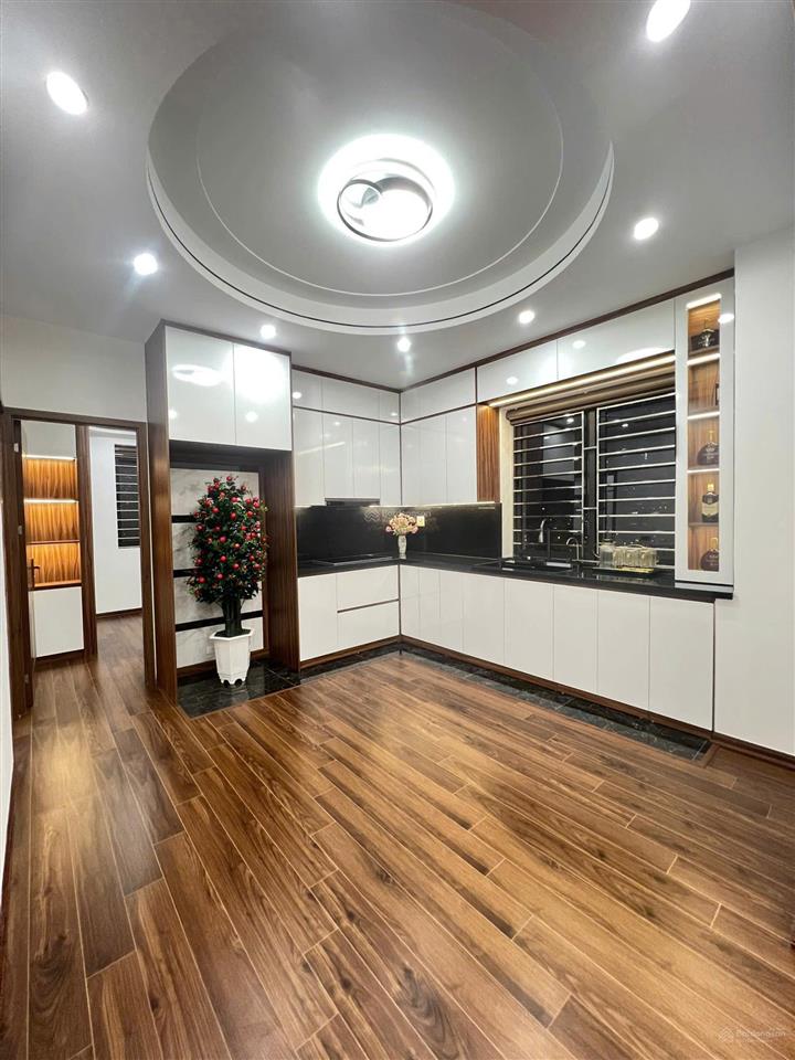 Bán cc n03 ngoại giao đoàn 3n đủ đồ, view thoáng, có slot xe, giá nhích 7 tỷ, giá hời khu.