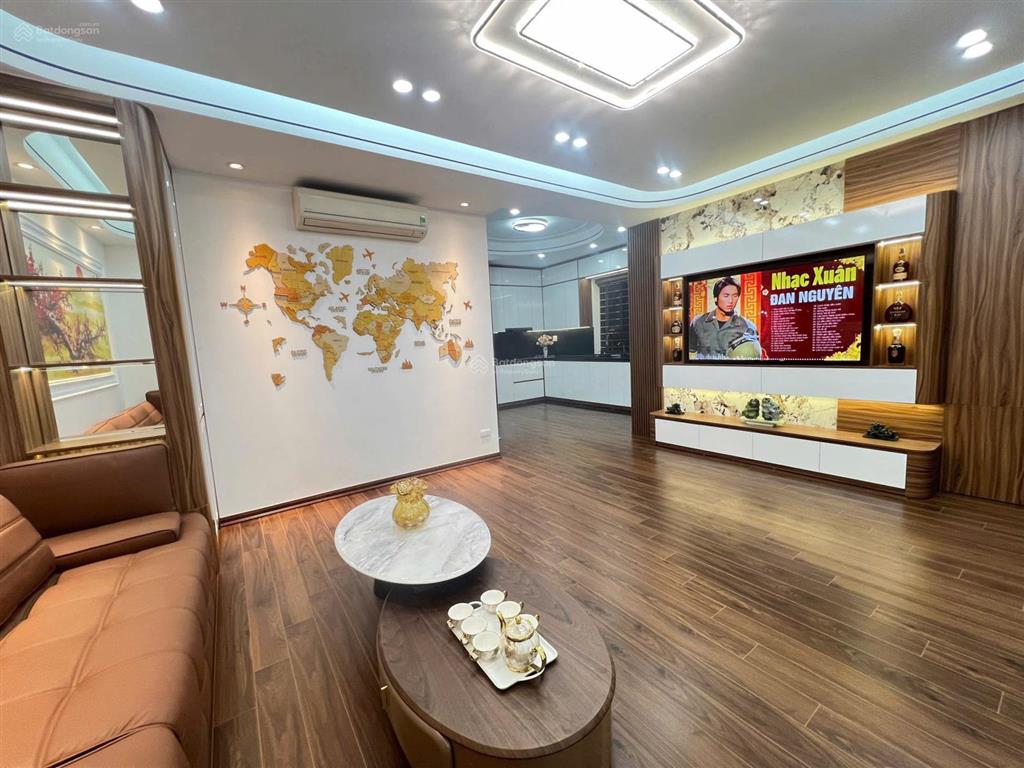 Bán cc n03 ngoại giao đoàn 3n đủ đồ, view thoáng, có slot xe, giá nhích 7 tỷ, giá hời khu.