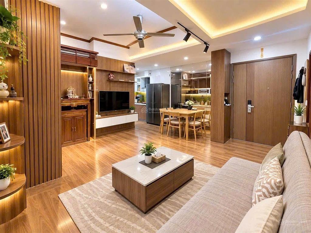 Bán ch 2pn, 2wc, 70m2 tại khu ngoại giao đoàn, 6 tỷ view mát, có slot xe, chủ thiện chí. tl sâu.
