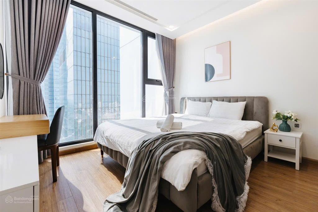 Bán cc cao cấp the park home 81m, căn góc tầng thấp. đầy đủ nội thất, giá hót nhất cầu giấy. 7,5 tỷ