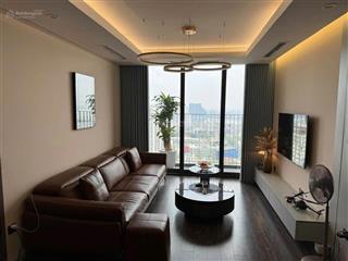 Căn hộ ngoại giao đoàn 95m, 2n có thể sửa 3n, đủ đồ, tầng trung, bc mát, view thoáng. giá 7,5 tỷ