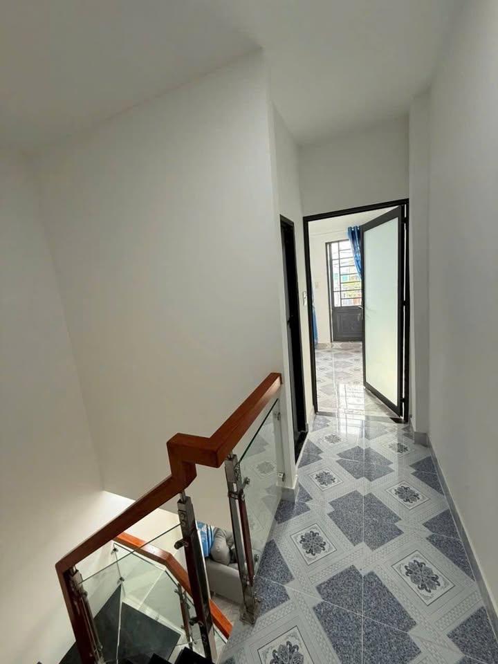 Chủ ngộp bán gấp nhà xuân thới sơn 545tr sổ riêng đất thổ cư /  0909 514 ***