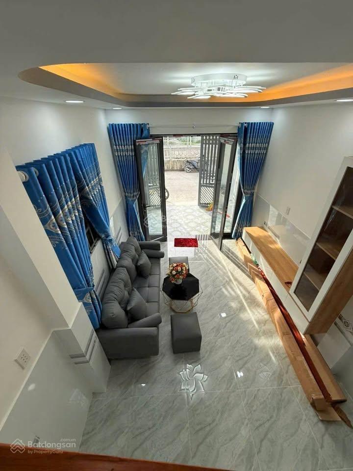 Chủ ngộp bán gấp nhà xuân thới sơn 545tr sổ riêng đất thổ cư /  0909 514 ***