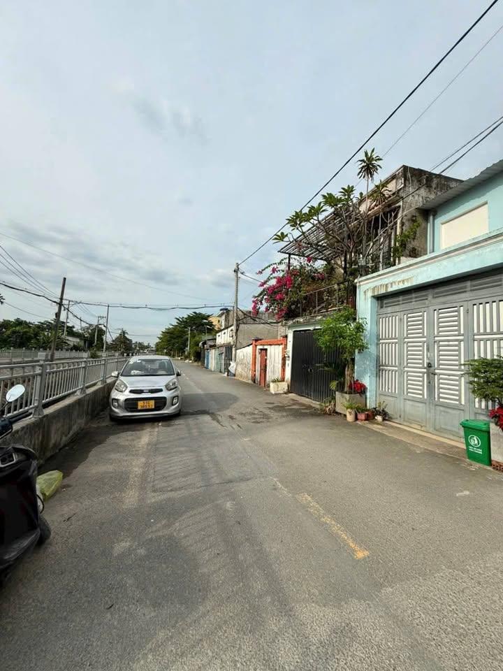 Chủ ngộp bán gấp nhà xuân thới sơn 545tr sổ riêng đất thổ cư /  0909 514 ***