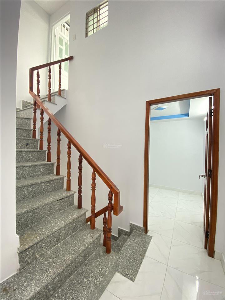 Chú tôi gửi bán gấpnhà giáp hóc môn