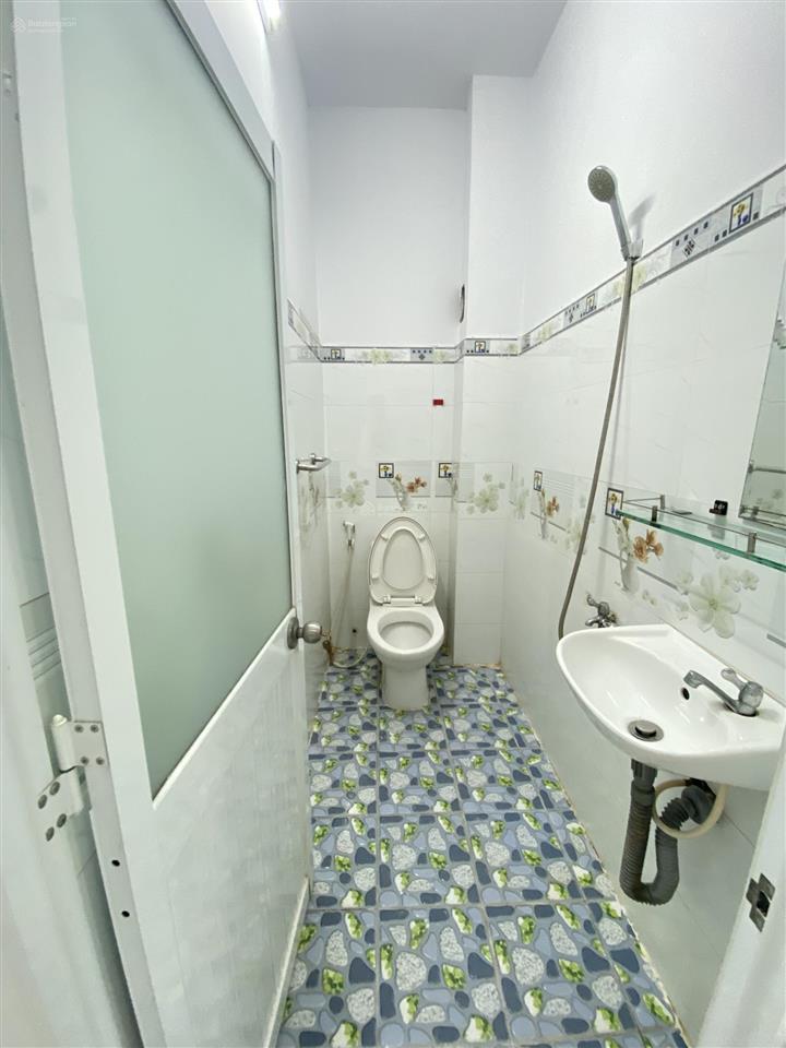 Chú tôi gửi bán gấpnhà giáp hóc môn