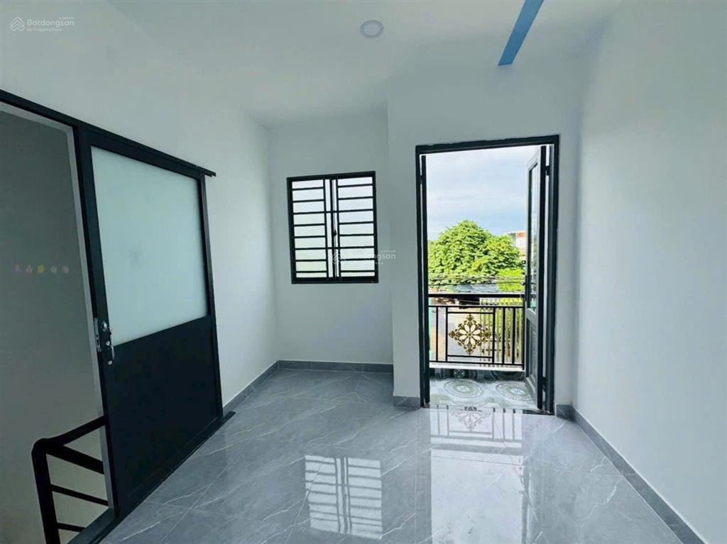 Bán gấp nhà 695tr xuân thới sơn hóc môn  đối diện trường tiểu học nhị xuân/ 0909 514 ***