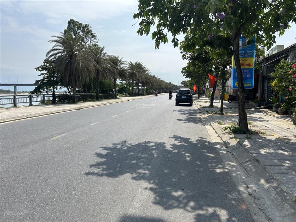 Siêu phẩm ngay trung tâm phố cổ. view đẹp mà giá còn tốt nữa chứ.