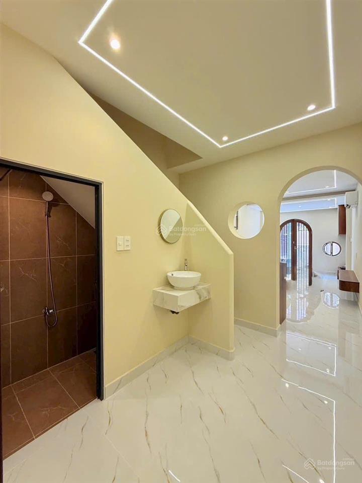 Hẻm xe hơi 6m quận phú nhuận + nhà đẹp tặng toàn bộ nội thất
