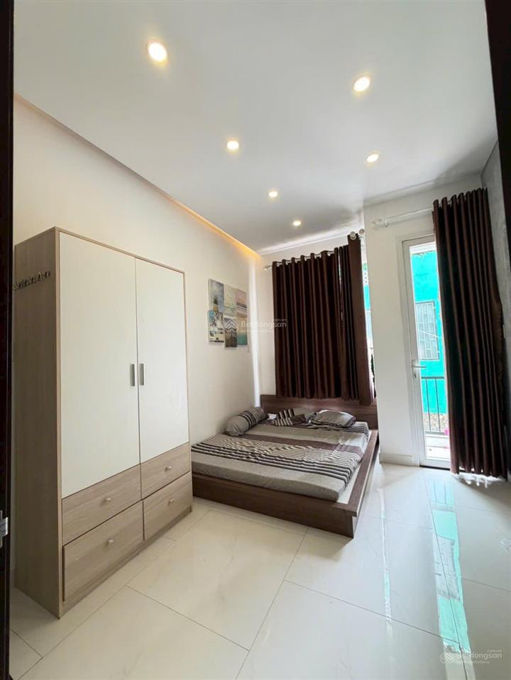 Bán nhà 4 tầng hẻm xe hơi 6m  ngay phan xích long chỉ 7đ nhỉnh